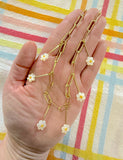 D104 - Daisy Charm Necklace